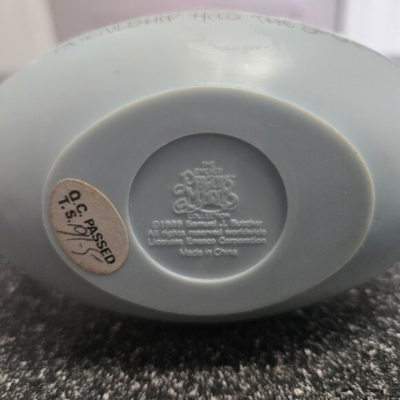 Precious Moments Friendship Hits the Spot snow-globe - Picture 3 of 6